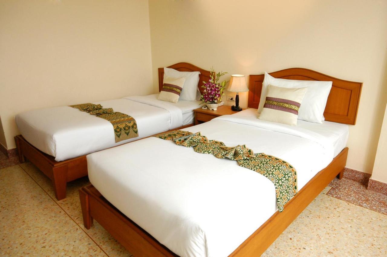 Krabi Phetpailin Hotel Екстер'єр фото