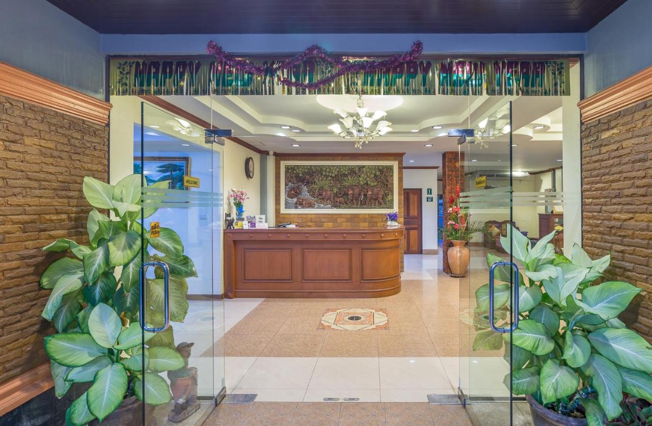 Krabi Phetpailin Hotel Екстер'єр фото