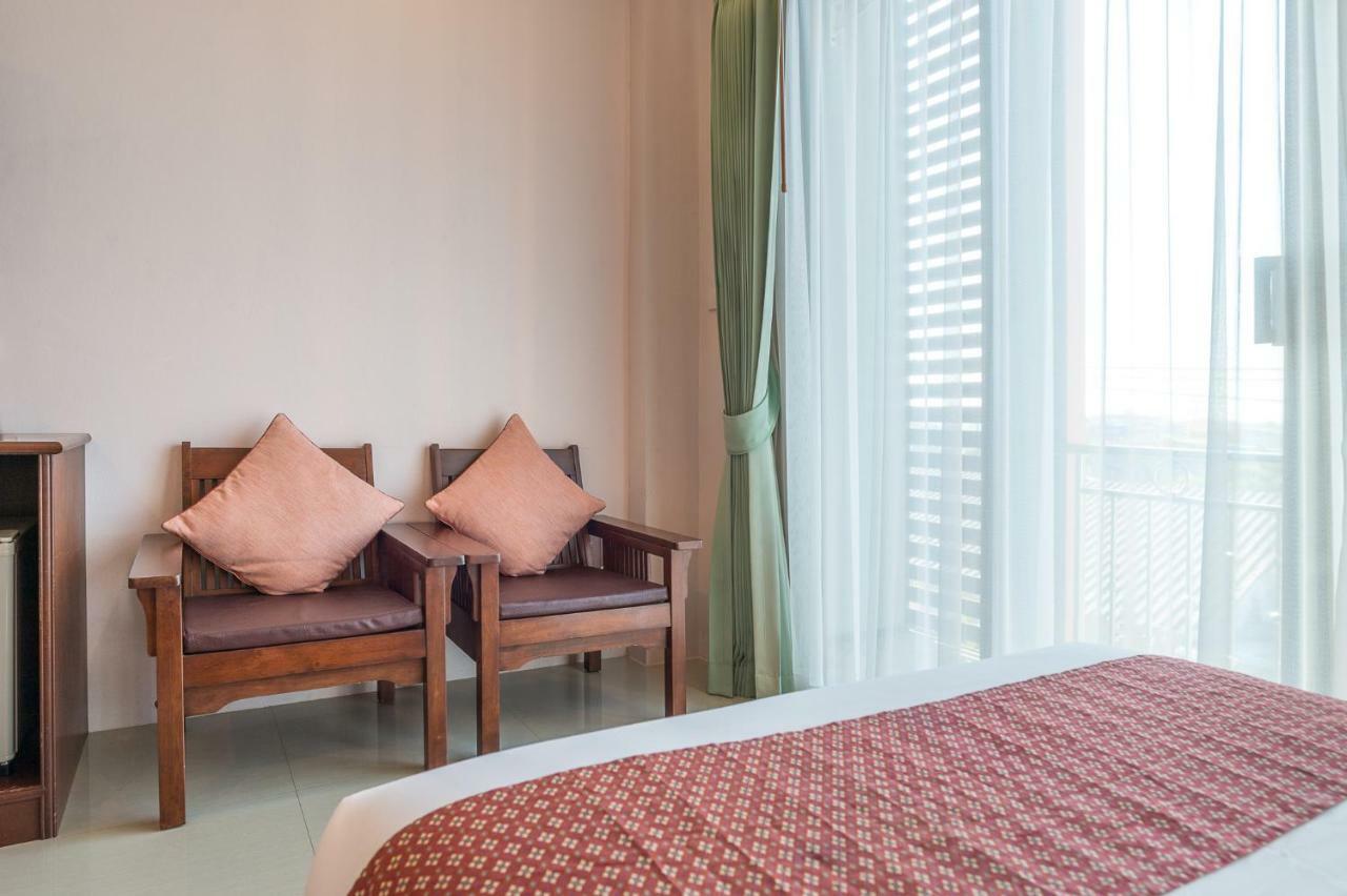 Krabi Phetpailin Hotel Екстер'єр фото